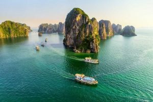 Du thuyền Hạ Long đi công ty nào tốt nhất? Top 8 công ty có tour du thuyền uy tín, chất lượng