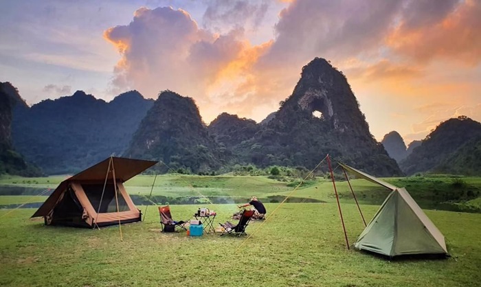 Núi Mắt Thần là địa điểm camping đẹp và thú vị tại Cao Bằng