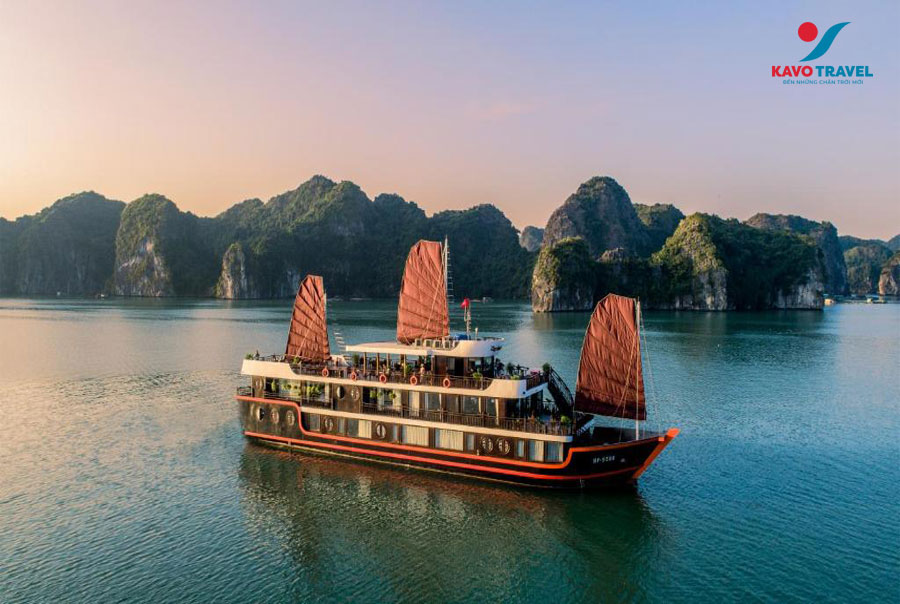 Du thuyền Cozy Boutique trong tour Hạ Long của Kavo Travel